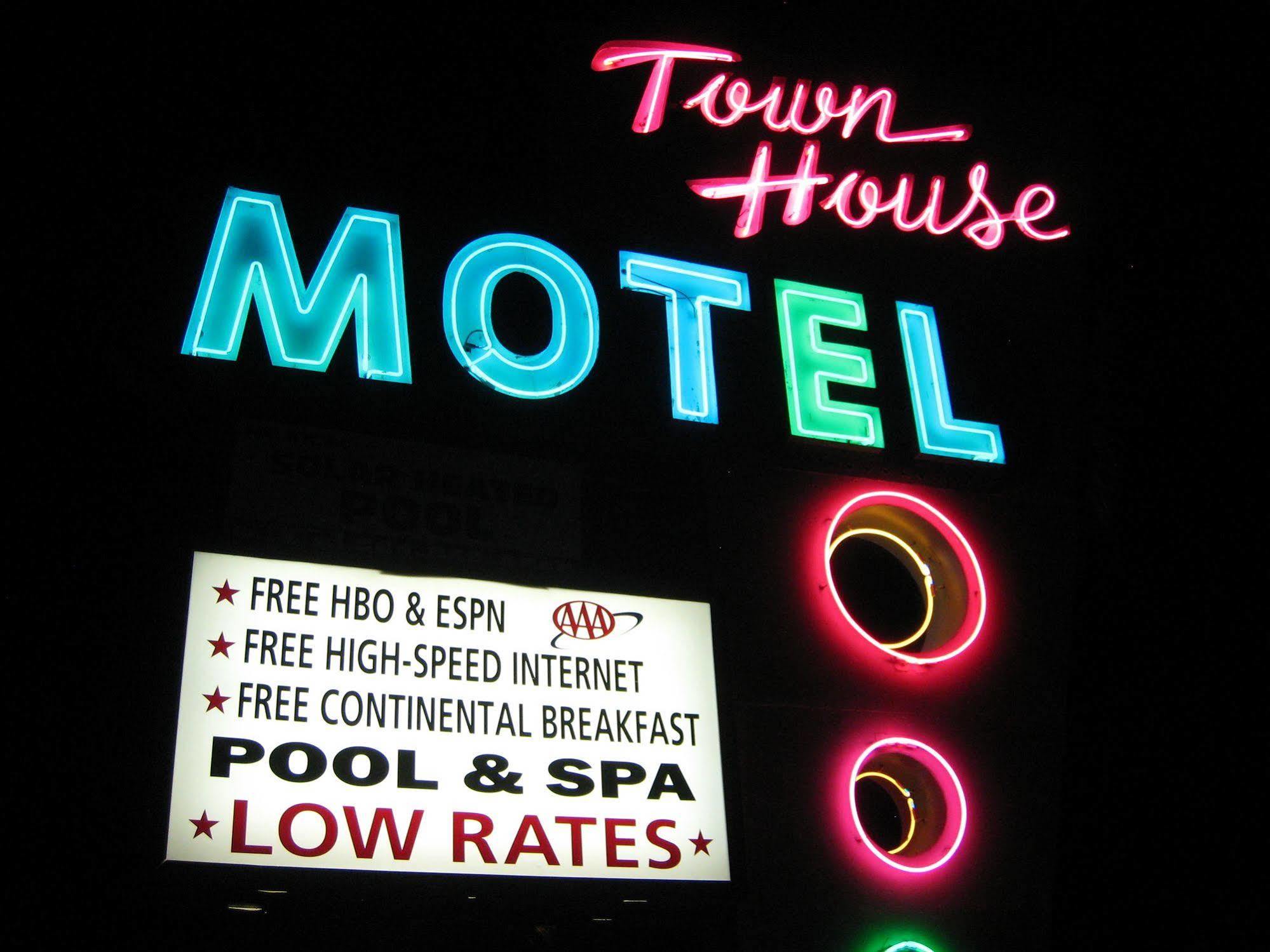 Town House Motel แลงคาสเตอร์ ภายนอก รูปภาพ